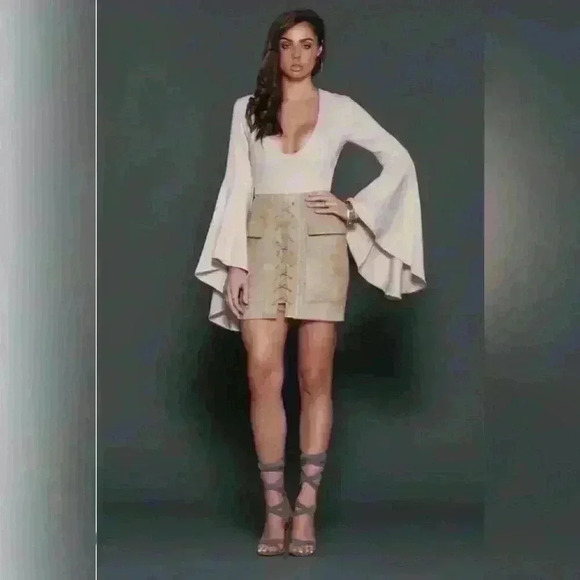 Runaway Faux Suede Mini Jackie Skirt Size 4 - Picture 1 of 14
